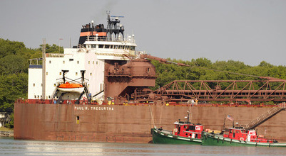 GLT tugs assisting Paul R. Tregurtha